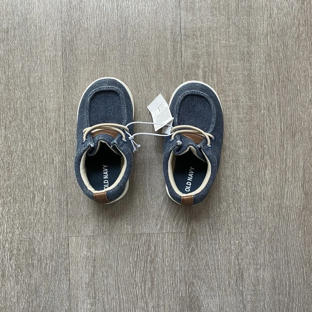 Old Navy‎ Slip-On Deck Shoes Baby Toddler Size 6 1461